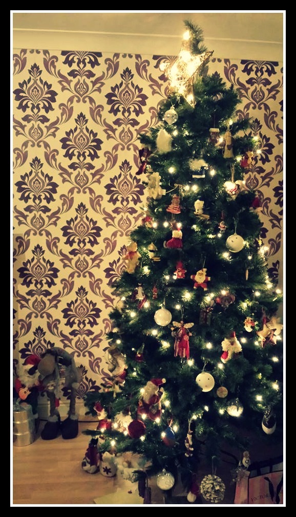 Hugh’s Photo Challeng: Week 8 – Charity Christmas Tree Topper&nbsp;Challenge